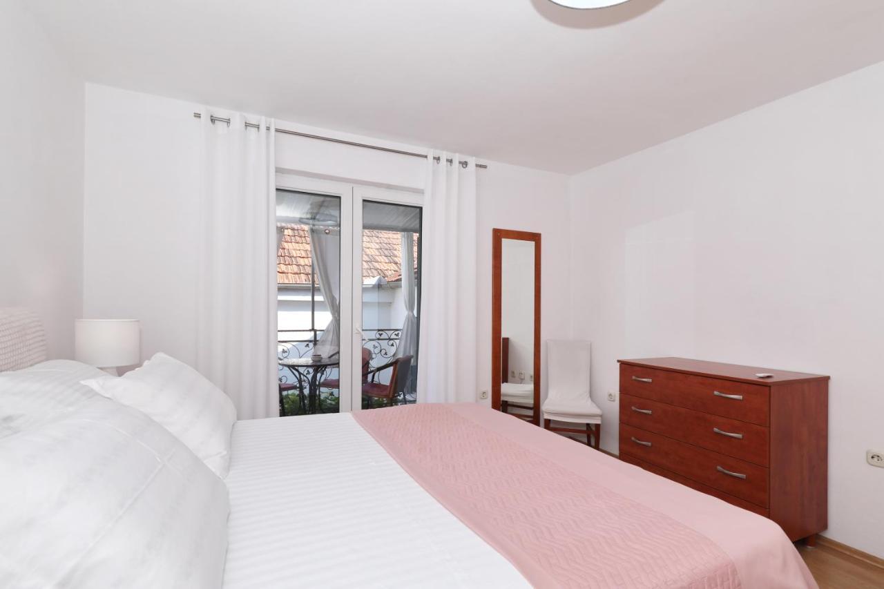 Apartment Rimanic Zara Esterno foto