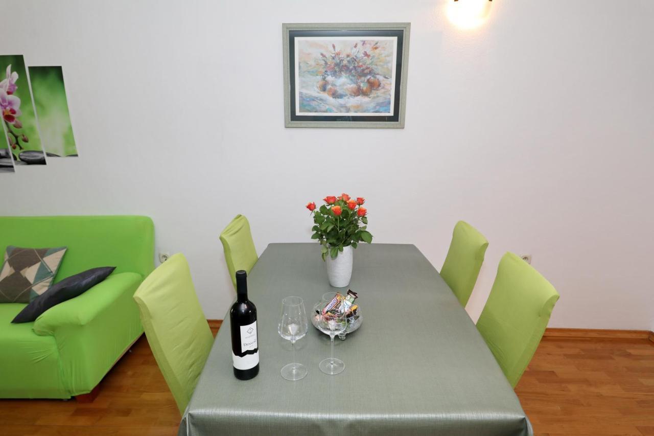Apartment Rimanic Zara Esterno foto