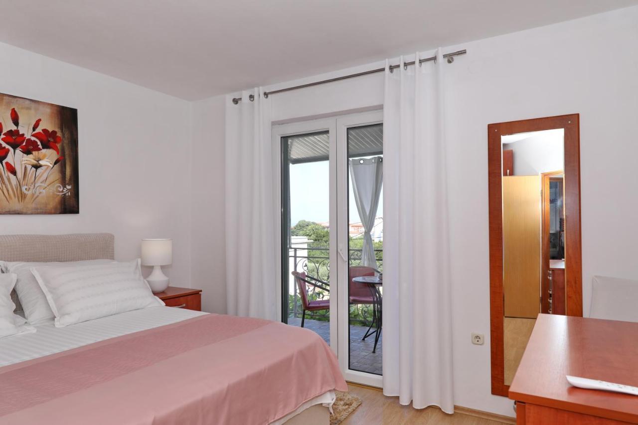 Apartment Rimanic Zara Esterno foto