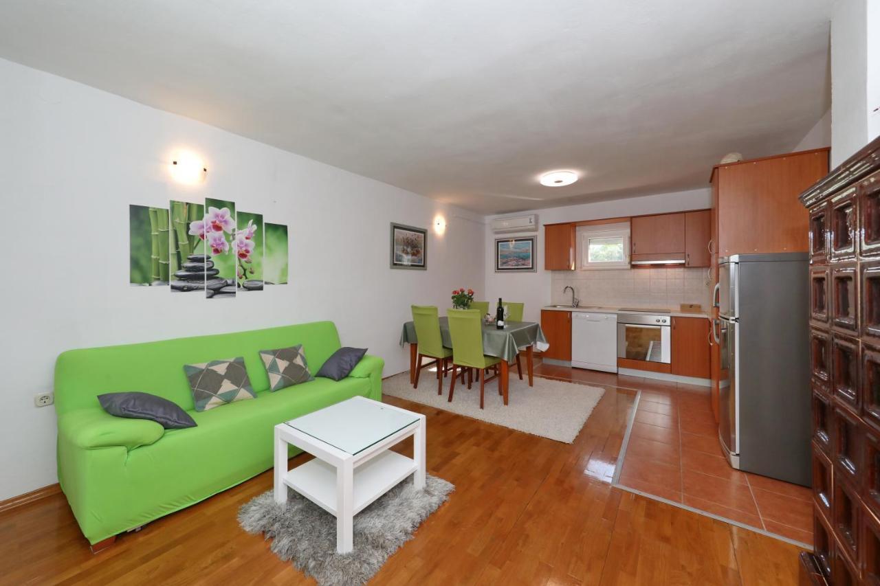Apartment Rimanic Zara Esterno foto