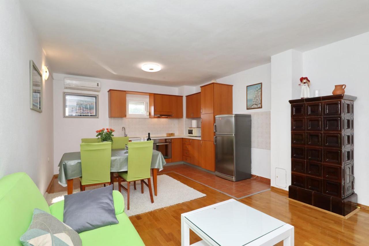 Apartment Rimanic Zara Esterno foto