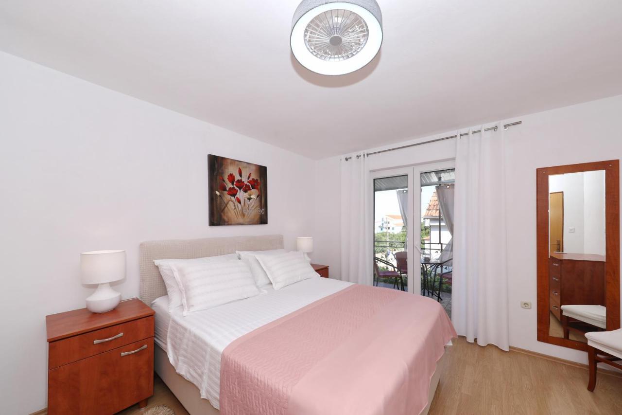 Apartment Rimanic Zara Esterno foto