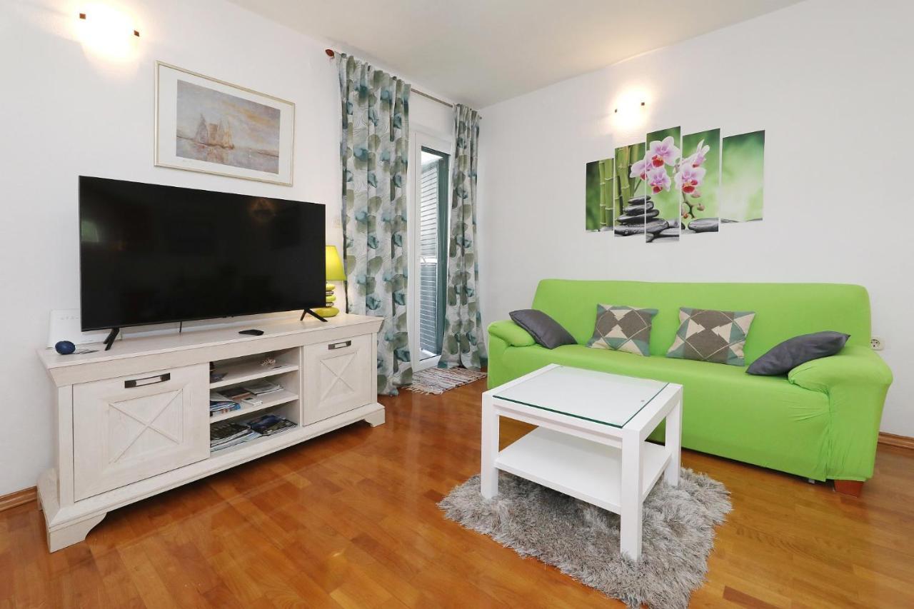 Apartment Rimanic Zara Esterno foto