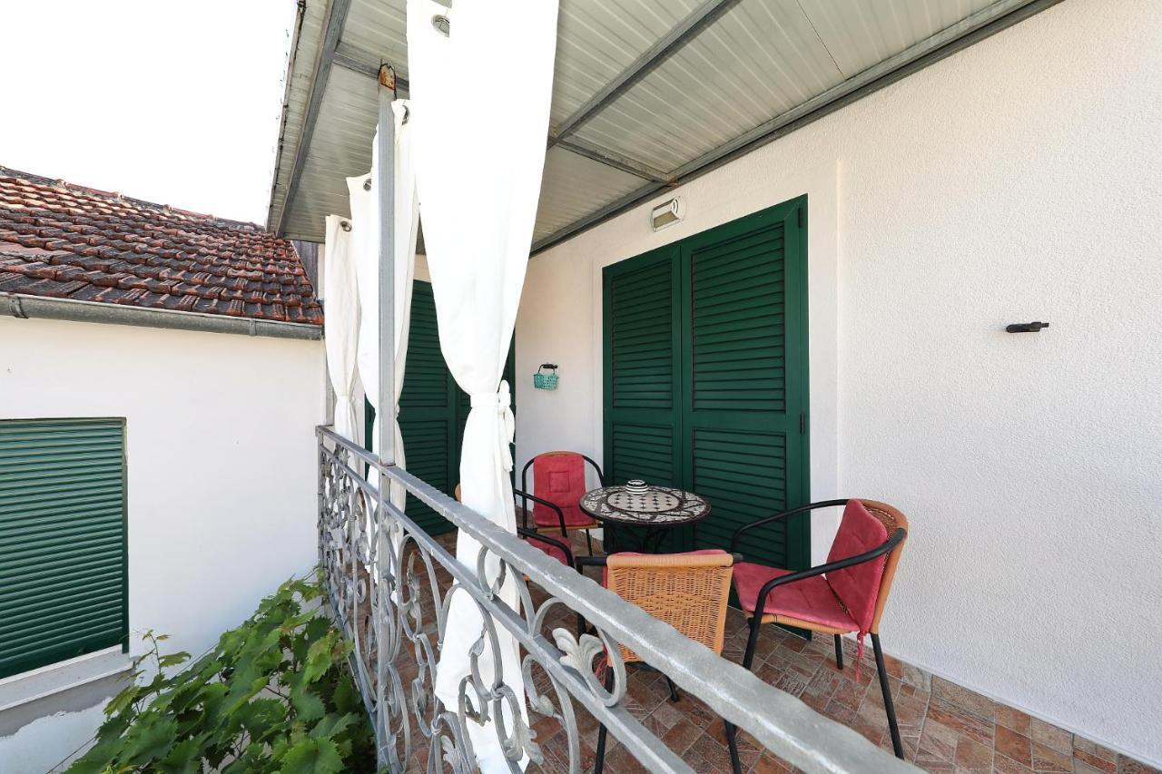 Apartment Rimanic Zara Esterno foto