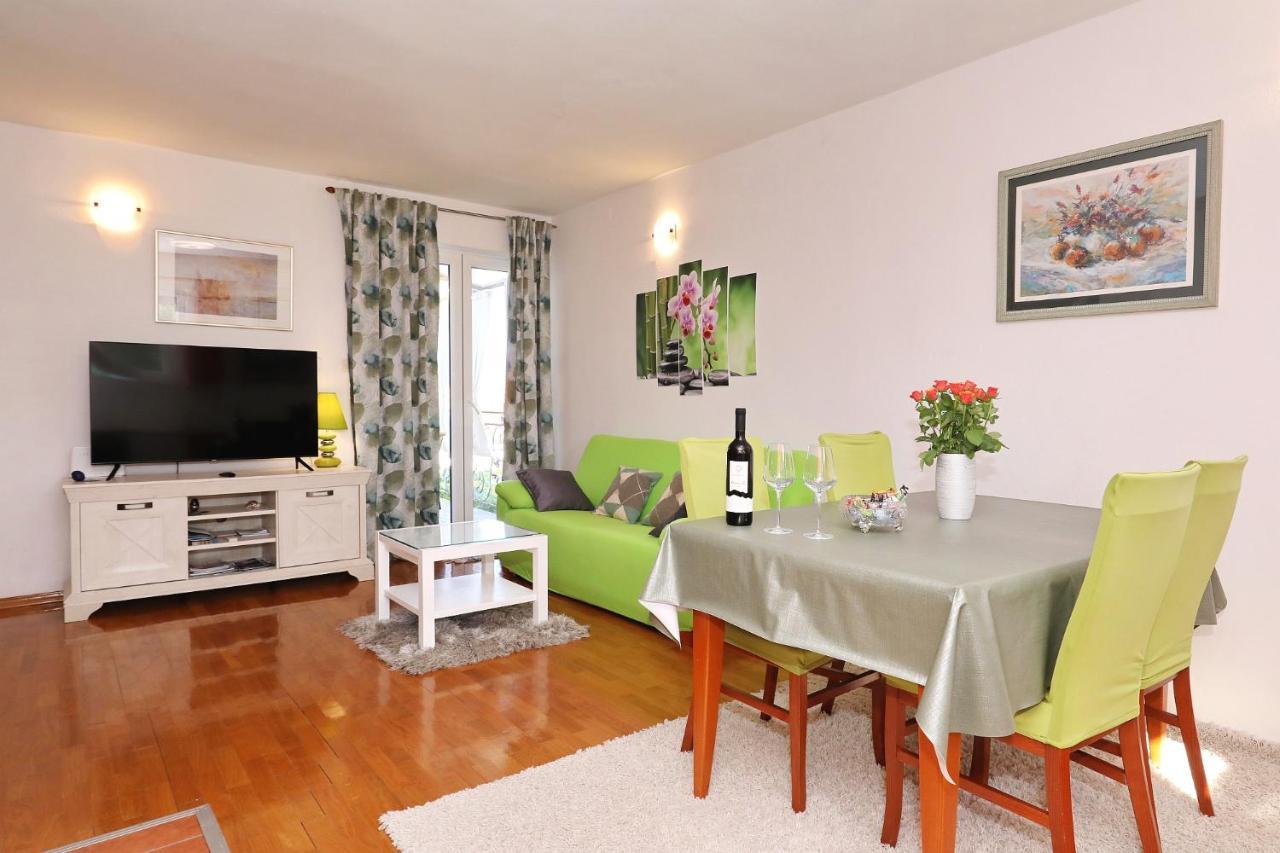 Apartment Rimanic Zara Esterno foto
