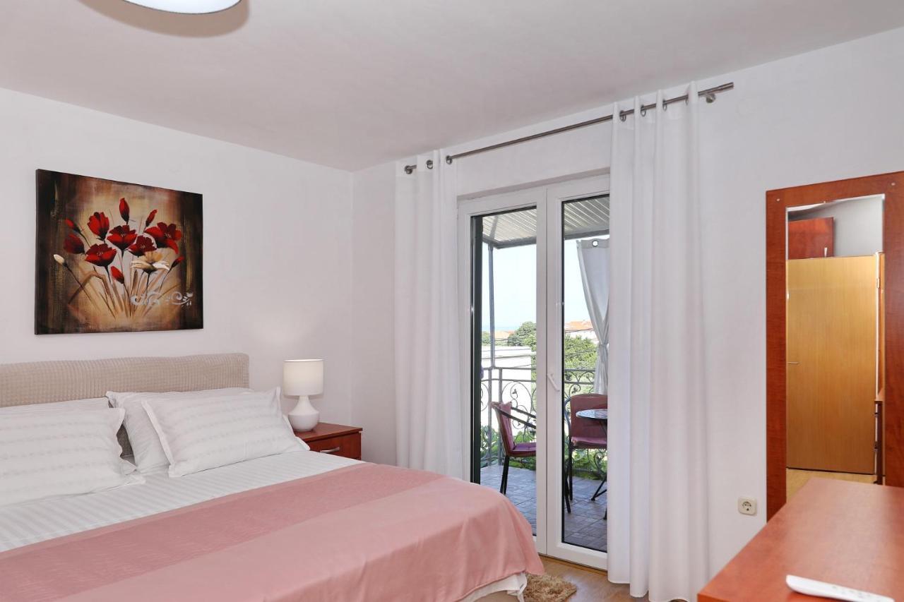 Apartment Rimanic Zara Esterno foto