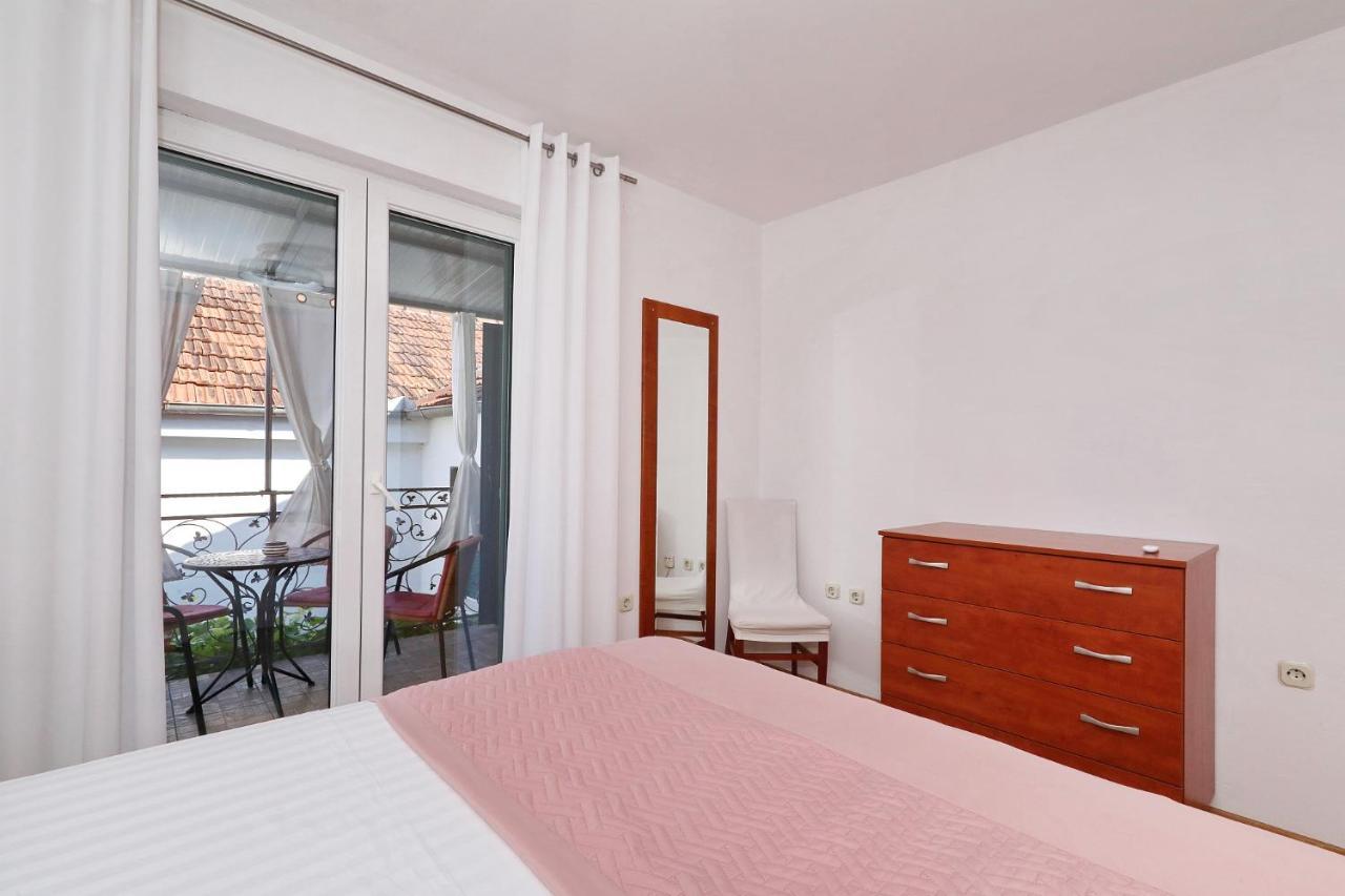 Apartment Rimanic Zara Esterno foto